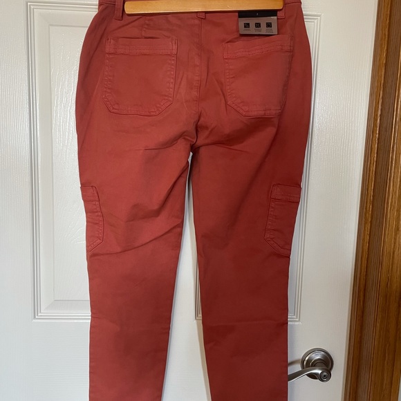 Bananna Republic mid rise, ankle, skinny stretch jean - Picture 2 of 3